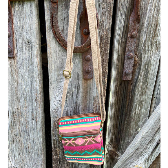 Mini Canvas Crossbody Bag w/ Boho / Tribal Pattern - Super Cute and Practical! - Picture 5 of 7